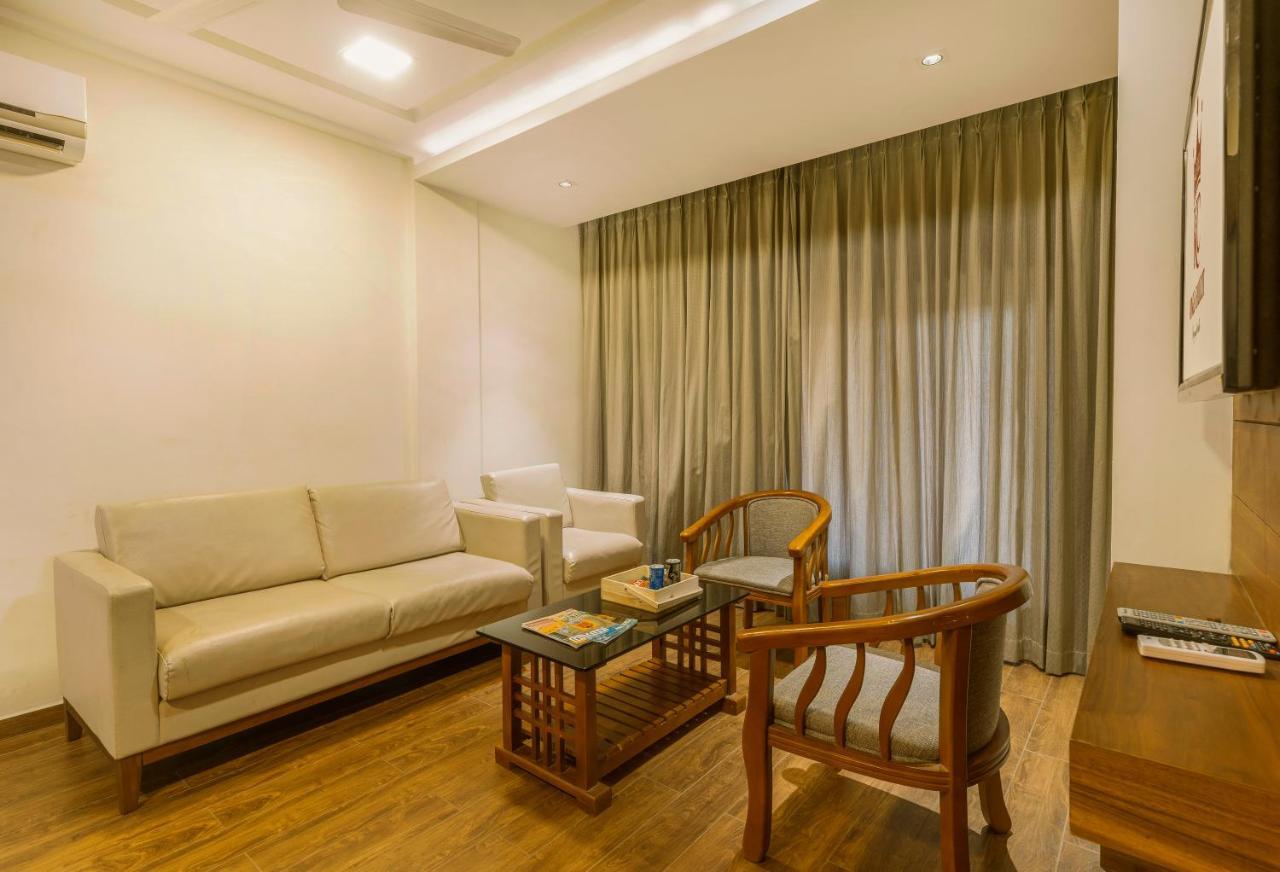 Kings Calicut Hotel Exterior photo